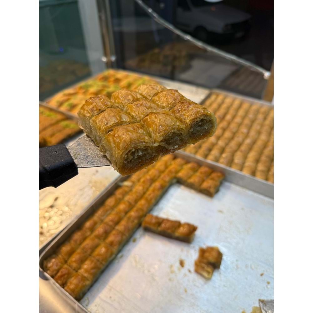 ÖZEL MİNİ DİLİM CEVİZLİ BAKLAVA