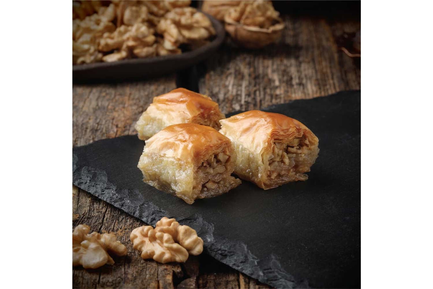 MİNİ DİLİM CEVİZLİ BAKLAVA