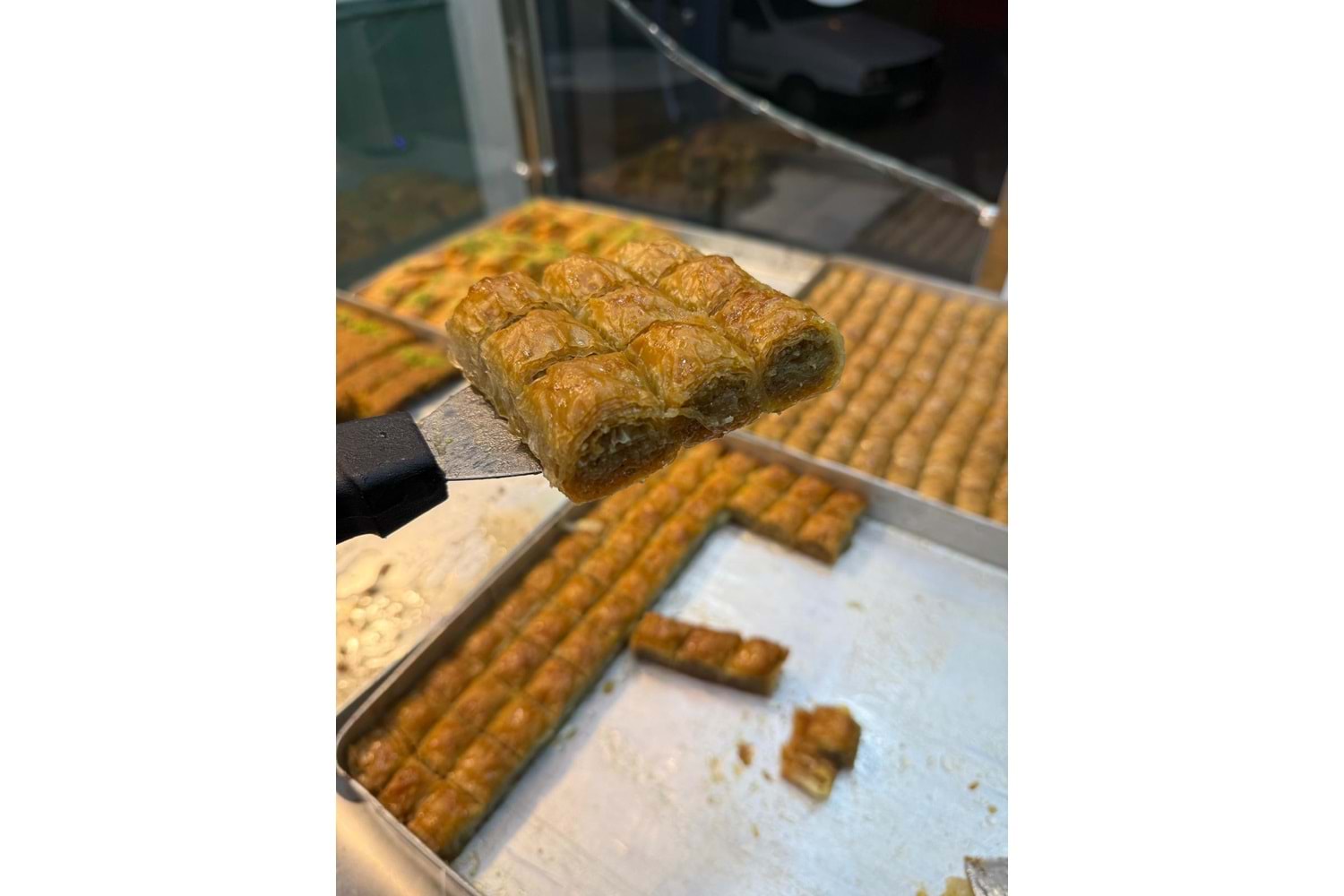 ÖZEL MİNİ DİLİM CEVİZLİ BAKLAVA