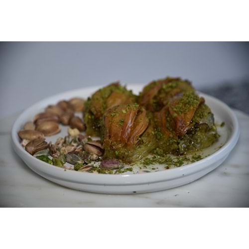 MİDYE FISTIKLI KAYMAKLI BAKLAVA