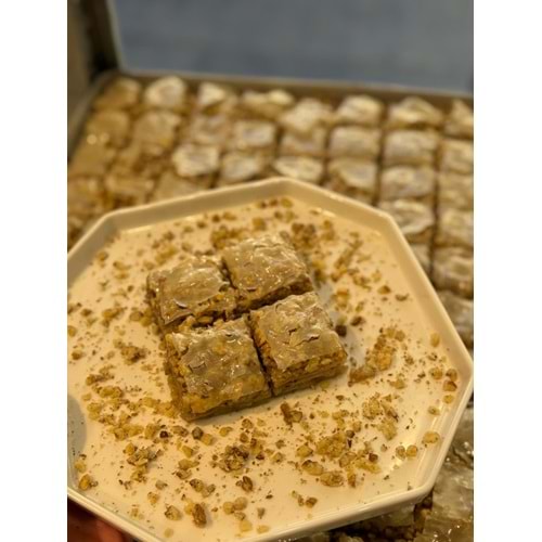 SEFAZADE CEVİZLİ BAKLAVA