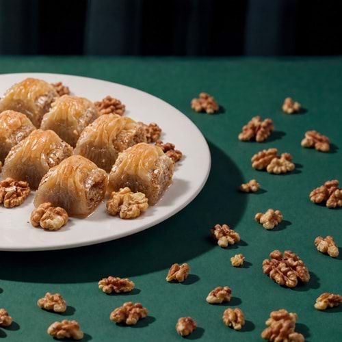 ÖZEL MİNİ DİLİM CEVİZLİ BAKLAVA
