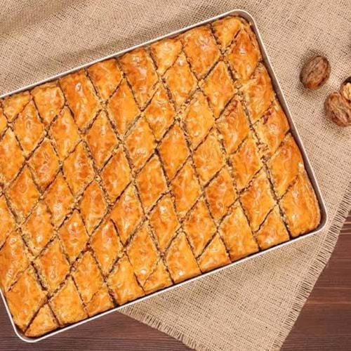 CEVİZLİ EV BAKLAVASI