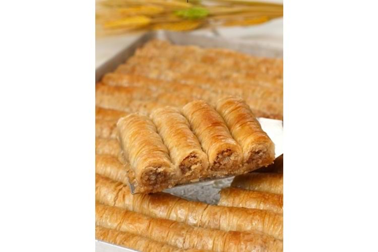 CEVİZLİ SARMA BAKLAVA