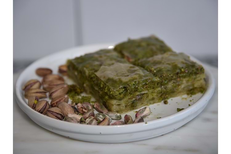 SEFAZADE FISTIKLI BAKLAVA