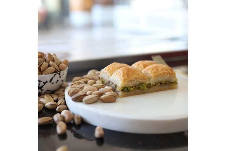 SADEYAĞLI FISTIKLI BAKLAVA