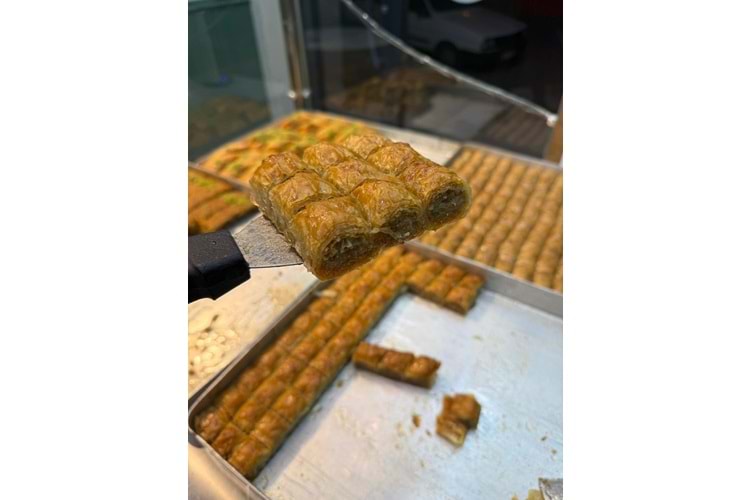 ÖZEL MİNİ DİLİM CEVİZLİ BAKLAVA